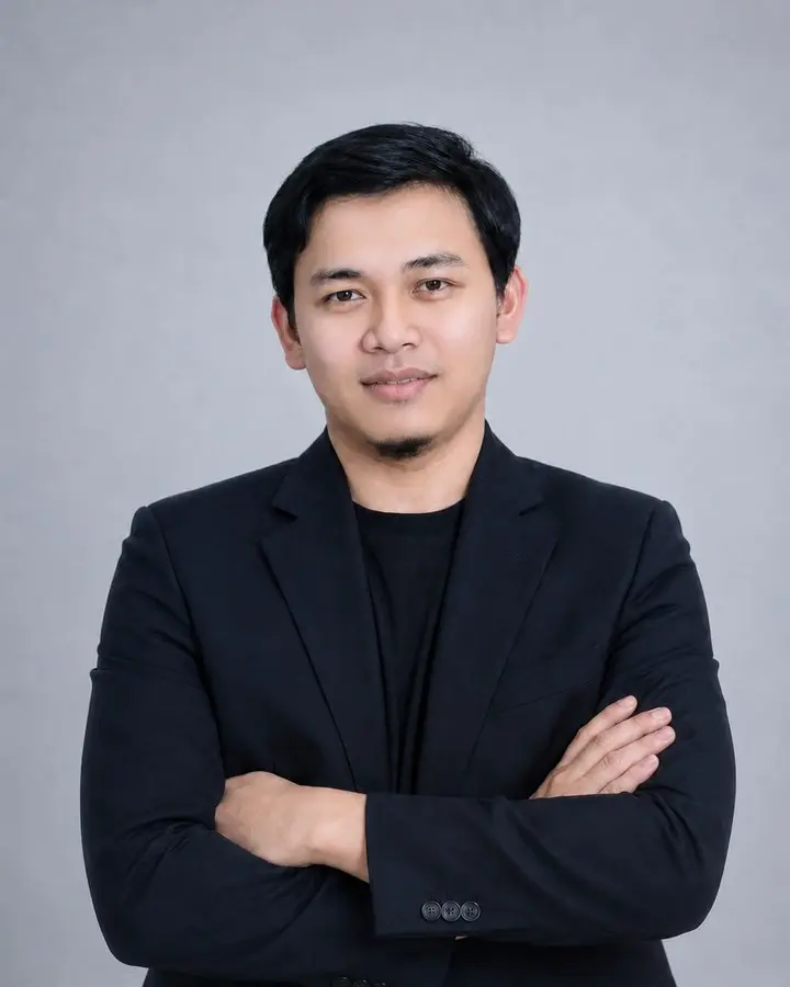 Amri Adhitya, Sr. Graphic Designer at Laut Idea